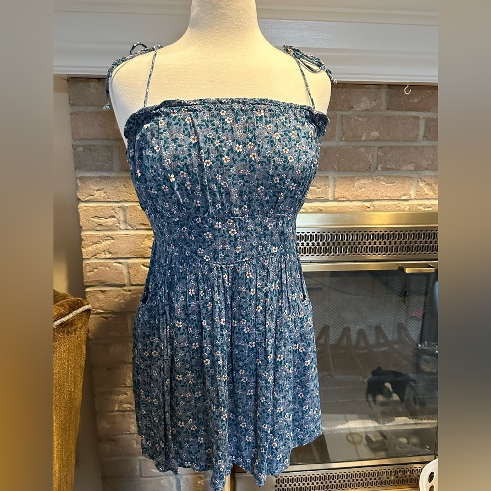 Aeropostale dress size L, GUC